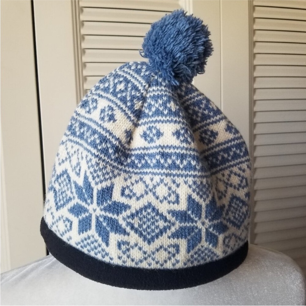 NWOT Norwegian Blue 100% Wool Hat Beanie, Fair Isle, w Fleece Border and Pom Pom